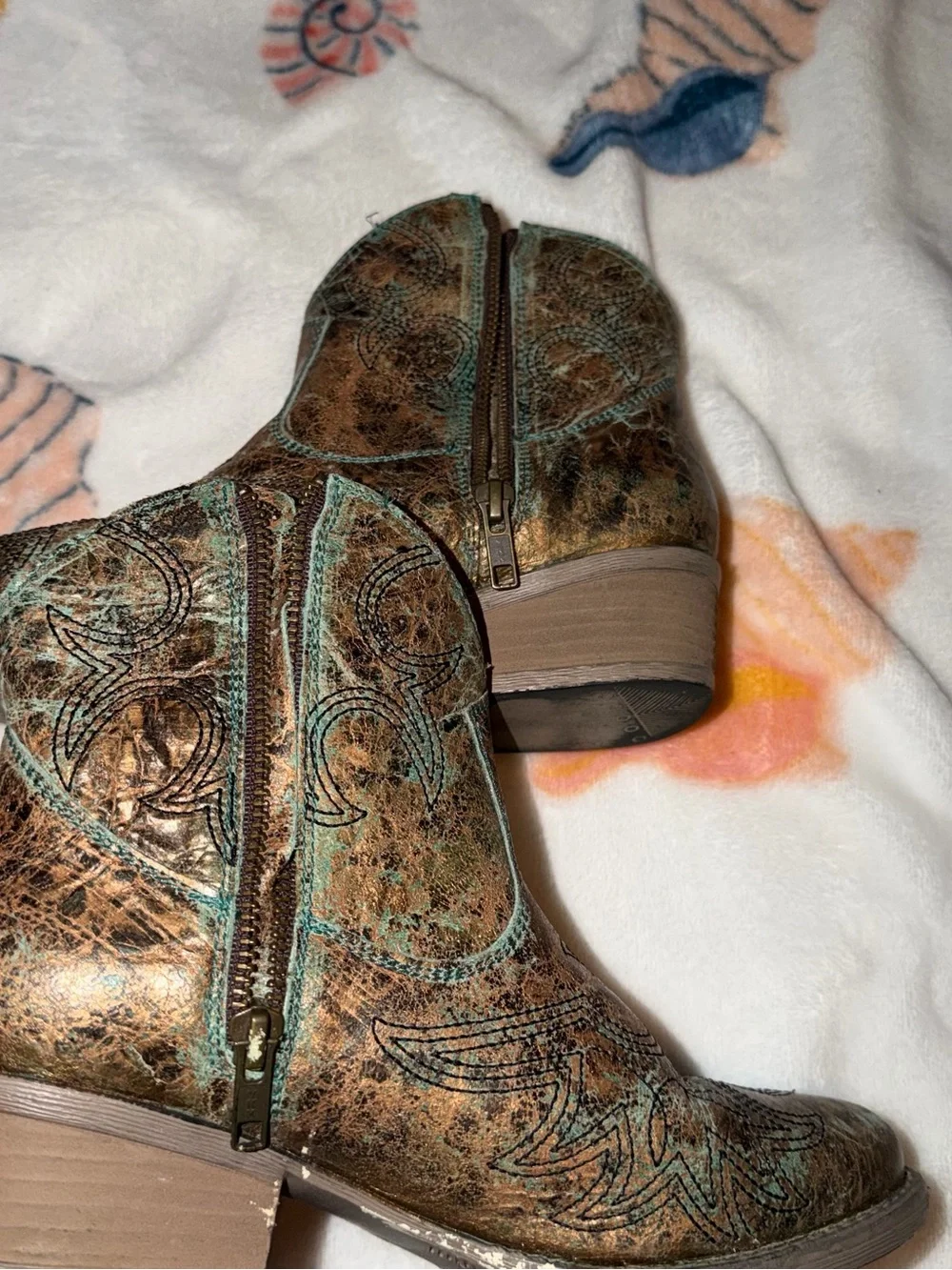 Vintage Distressed Brown/Turquoise Western Ankle Leather Booties Sterling River